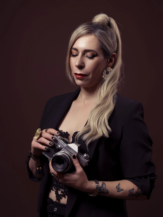 Autorretrato de Judit Elek, fotógrafa especializada en retrato femenino y embarazo en Atizapán.